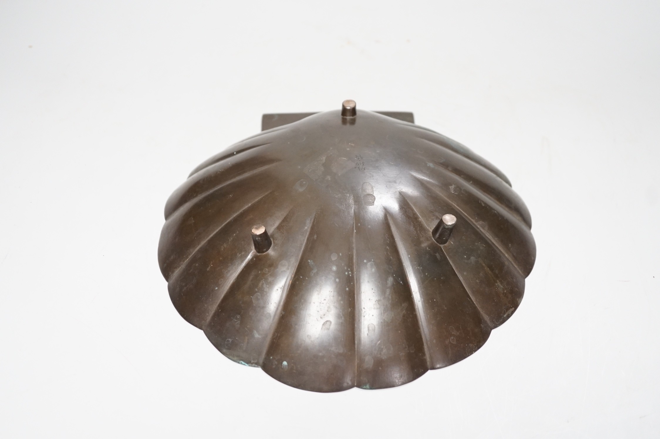 A Japanese silver wire inlaid bronze shell shaped dish, Meiji period. Signed to reverse, 22cm